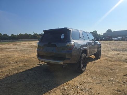 Used 2021 Toyota 4Runner TRD Off-Road Premium w/ Moonroof Package AWD/4WD image 9