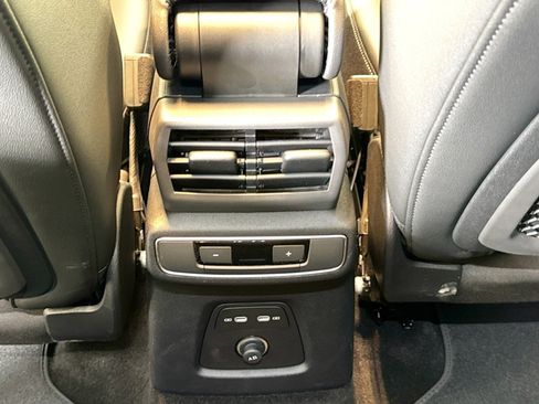 Used 2024 Audi Q4 e-tron Premium Plus image 23