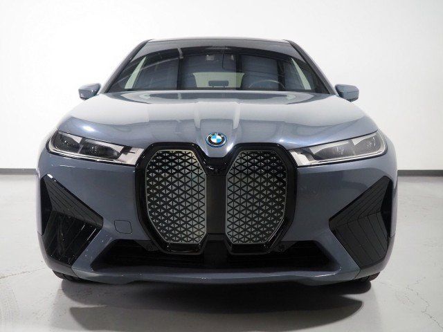 Used 2024 BMW iX xDrive50 w/ Sport Package AWD/4WD image 65
