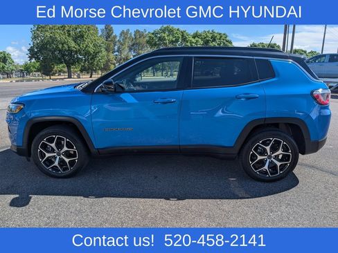 Used 2025 Jeep Compass Limited AWD/4WD image 2