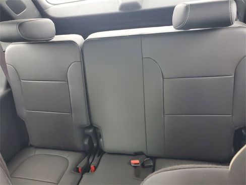 Certified 2023 Chevrolet Traverse Premier image 10