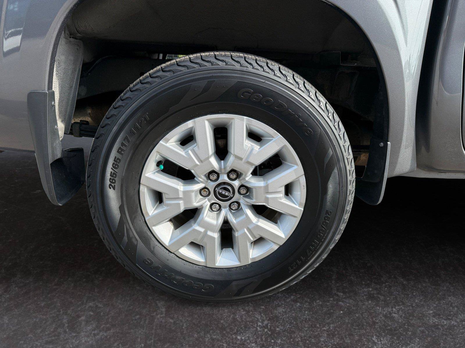 Used 2023 Nissan Frontier SV w/ Tow Package AWD/4WD image 27