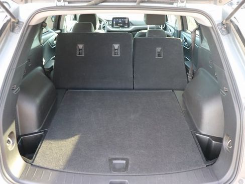 Used 2025 Chevrolet Blazer LT image 10