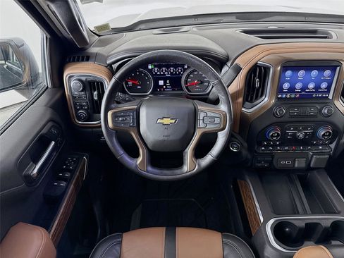 Used 2020 Chevrolet Silverado 1500 High Country AWD/4WD image 25