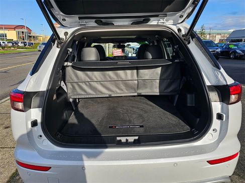 Used 2023 Mitsubishi Outlander SE image 11