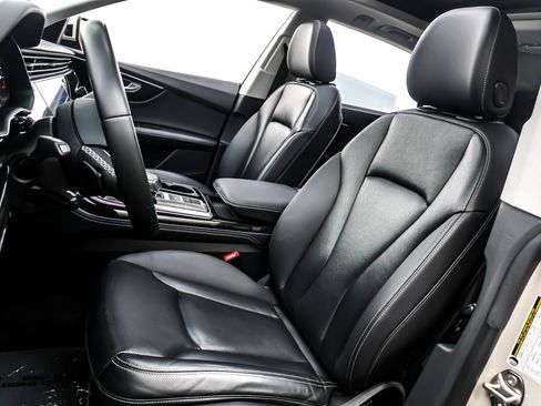 Used 2023 Audi Q8 Premium Plus w/ Premium Plus Package image 18