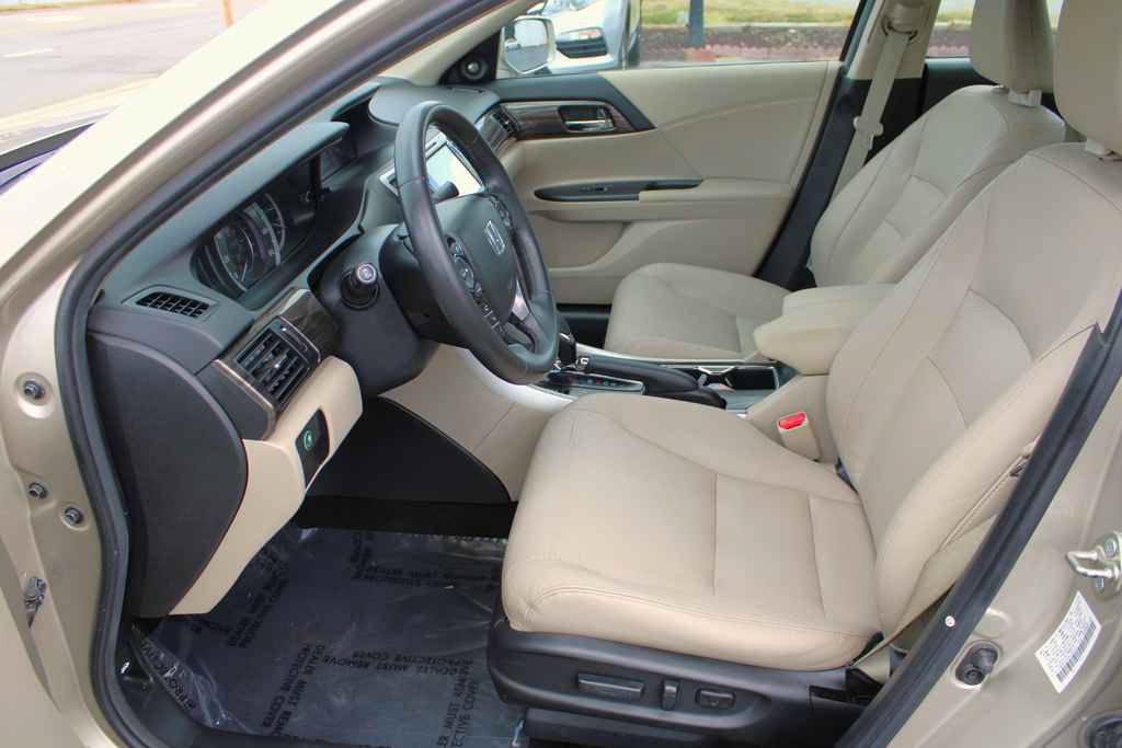 Used 2016 Honda Accord EX-L image 9