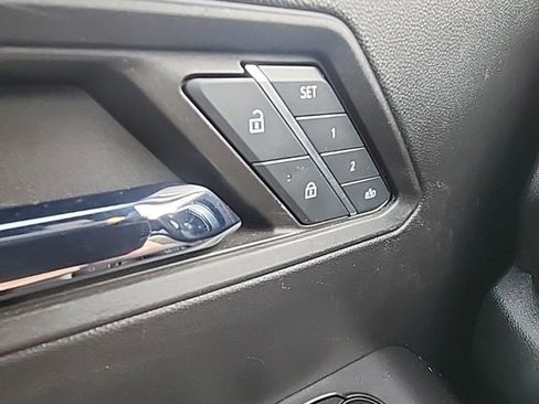 Used 2024 Chevrolet Colorado Z71 w/ Z71 Convenience Package 2 image 15