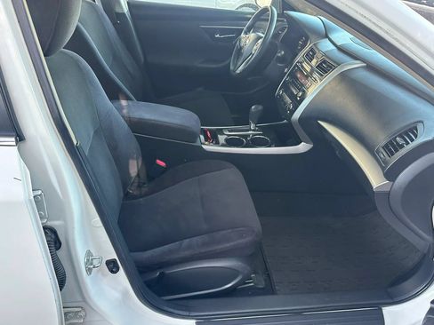 Used 2013 Nissan Altima 2.5 S FWD image 10