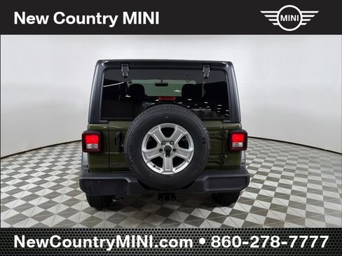 Used 2022 Jeep Wrangler Sport AWD/4WD image 6