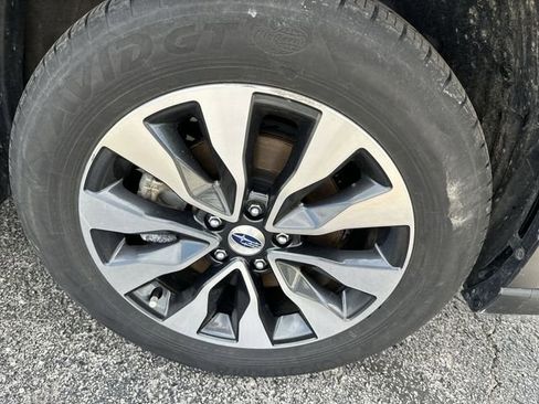 Used 2023 Subaru Outback Limited AWD/4WD image 21
