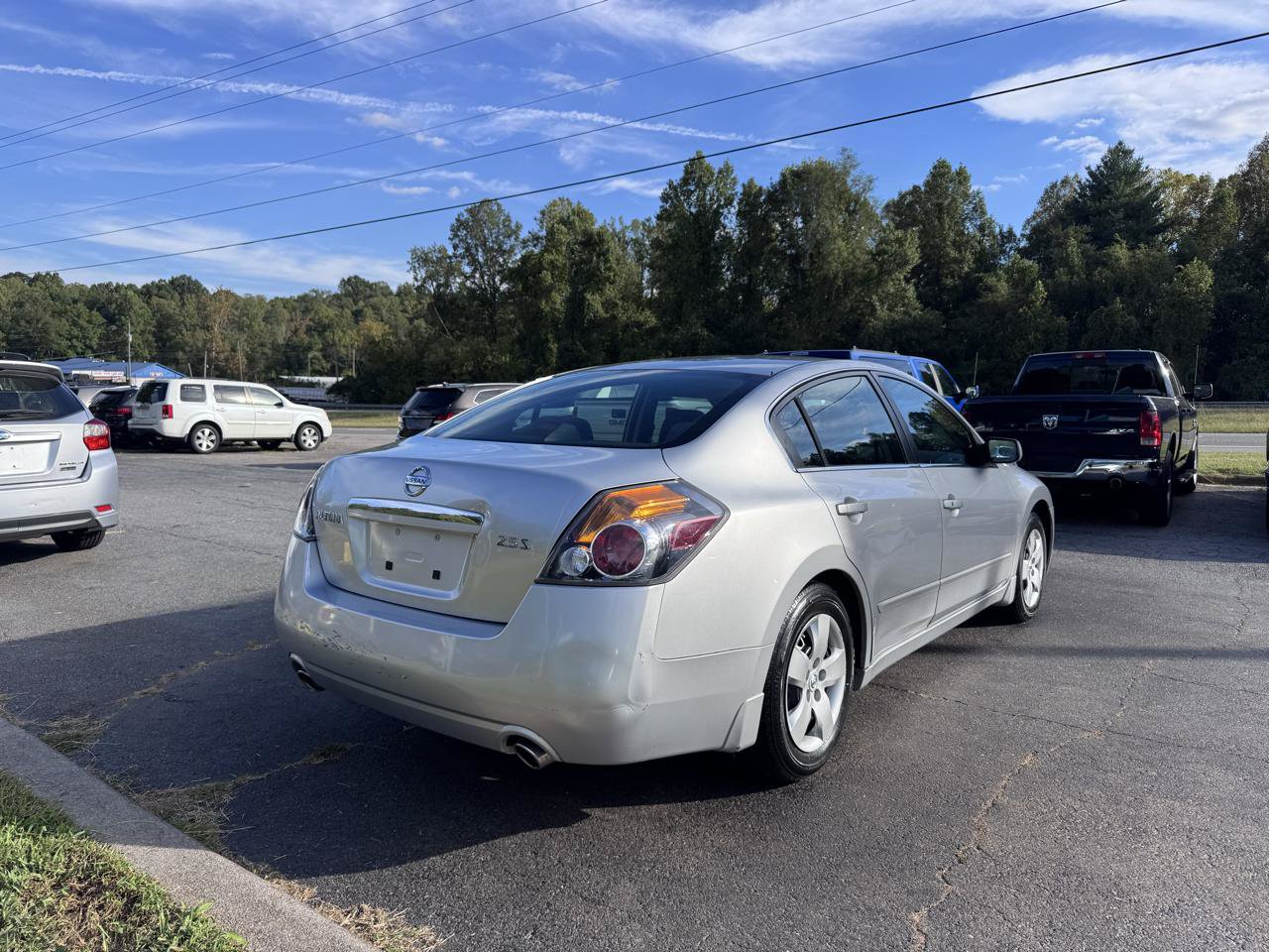 Used 2007 Nissan Altima 2.5 S w/ Emergency Aid Pkg FWD image 5