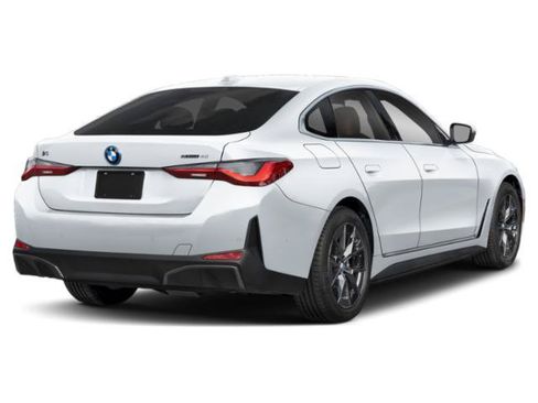 New 2026 BMW i4 eDrive40 RWD image 2