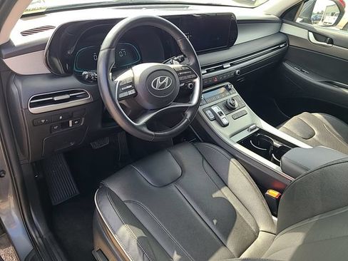 Used 2025 Hyundai Palisade SEL FWD image 13