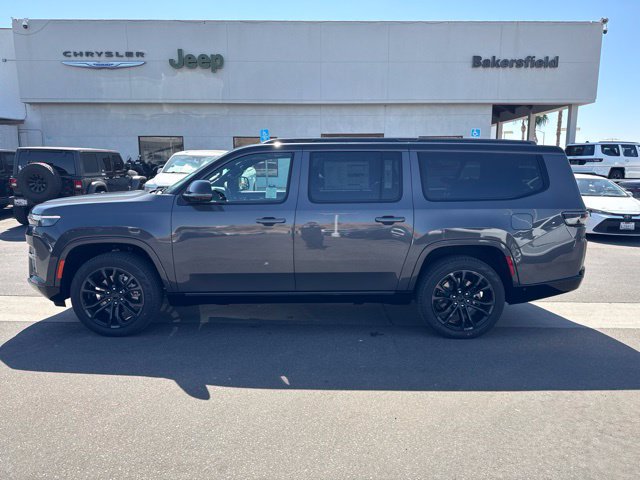 New 2026 Jeep Grand Wagoneer L Summit AWD/4WD image 2