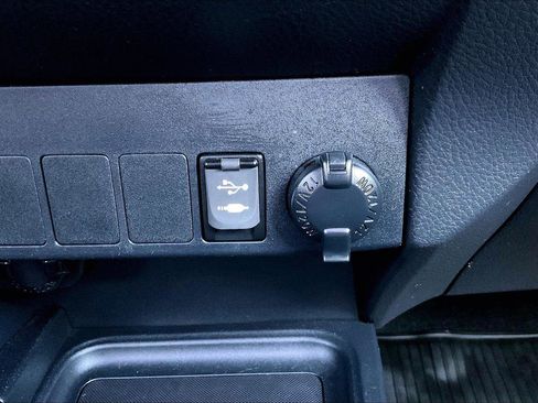 Used 2017 Toyota RAV4 XLE image 26