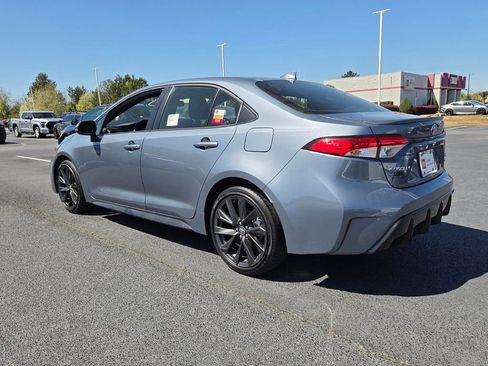 Certified 2025 Toyota Corolla SE image 9