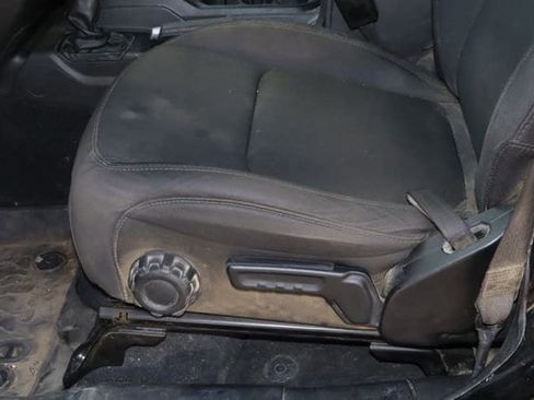 Used 2022 Jeep Wrangler Unlimited Sport AWD/4WD image 14