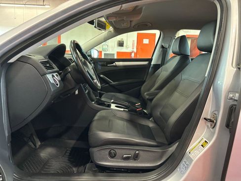 Used 2013 Volkswagen Passat 2.5 SE image 12