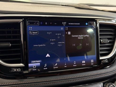 New 2026 Chrysler Pacifica Pinnacle w/ Trailer Tow Group image 28