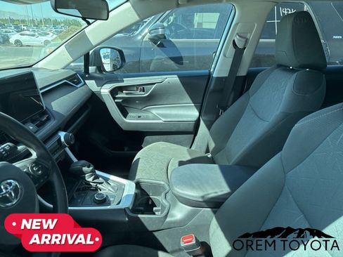 Used 2023 Toyota RAV4 XLE AWD/4WD image 15