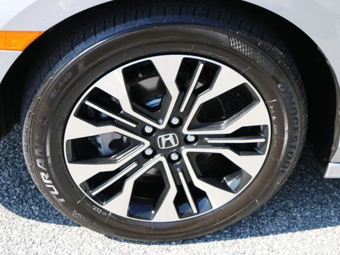 Used 2025 Honda Odyssey Elite image 14