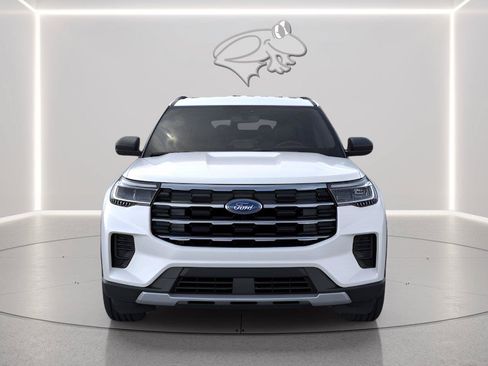 New 2026 Ford Explorer Active AWD/4WD image 8