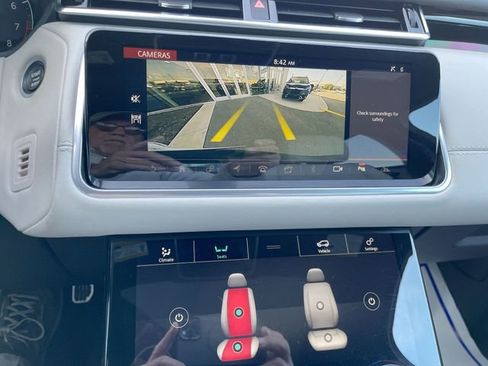 Used 2020 Land Rover Range Rover Velar R-Dynamic S AWD/4WD image 24