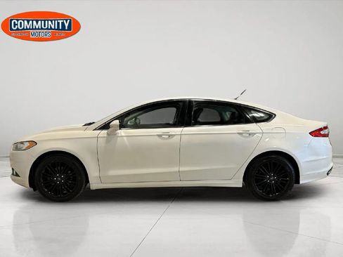 Used 2014 Ford Fusion SE w/ Equipment Group 202A FWD image 3