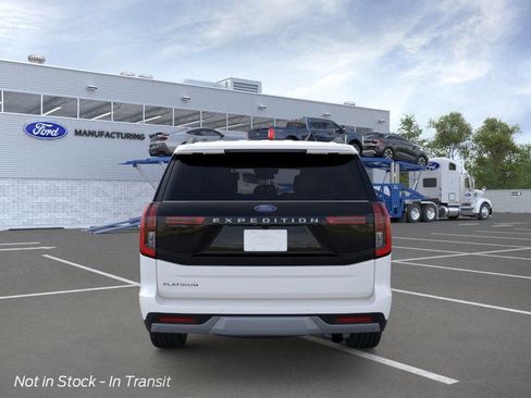 New 2026 Ford Expedition Platinum w/ Driver's Package AWD/4WD image 5