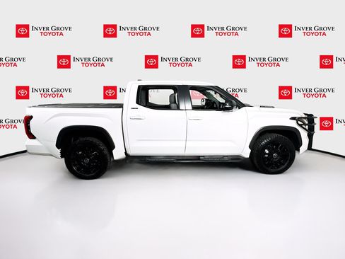 Used 2024 Toyota Tundra Limited AWD/4WD image 4