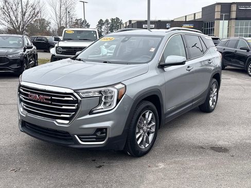 Used 2024 GMC Terrain SLT image 4
