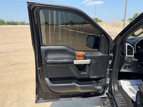 Used 2018 Ford F150 Lariat w/ Equipment Group 502A Luxury AWD/4WD image 26