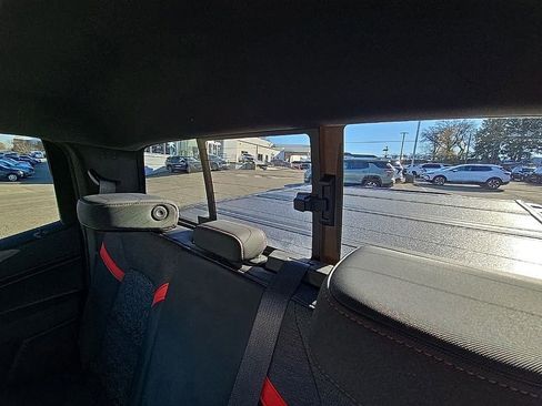 Used 2023 Chevrolet Colorado Z71 image 28