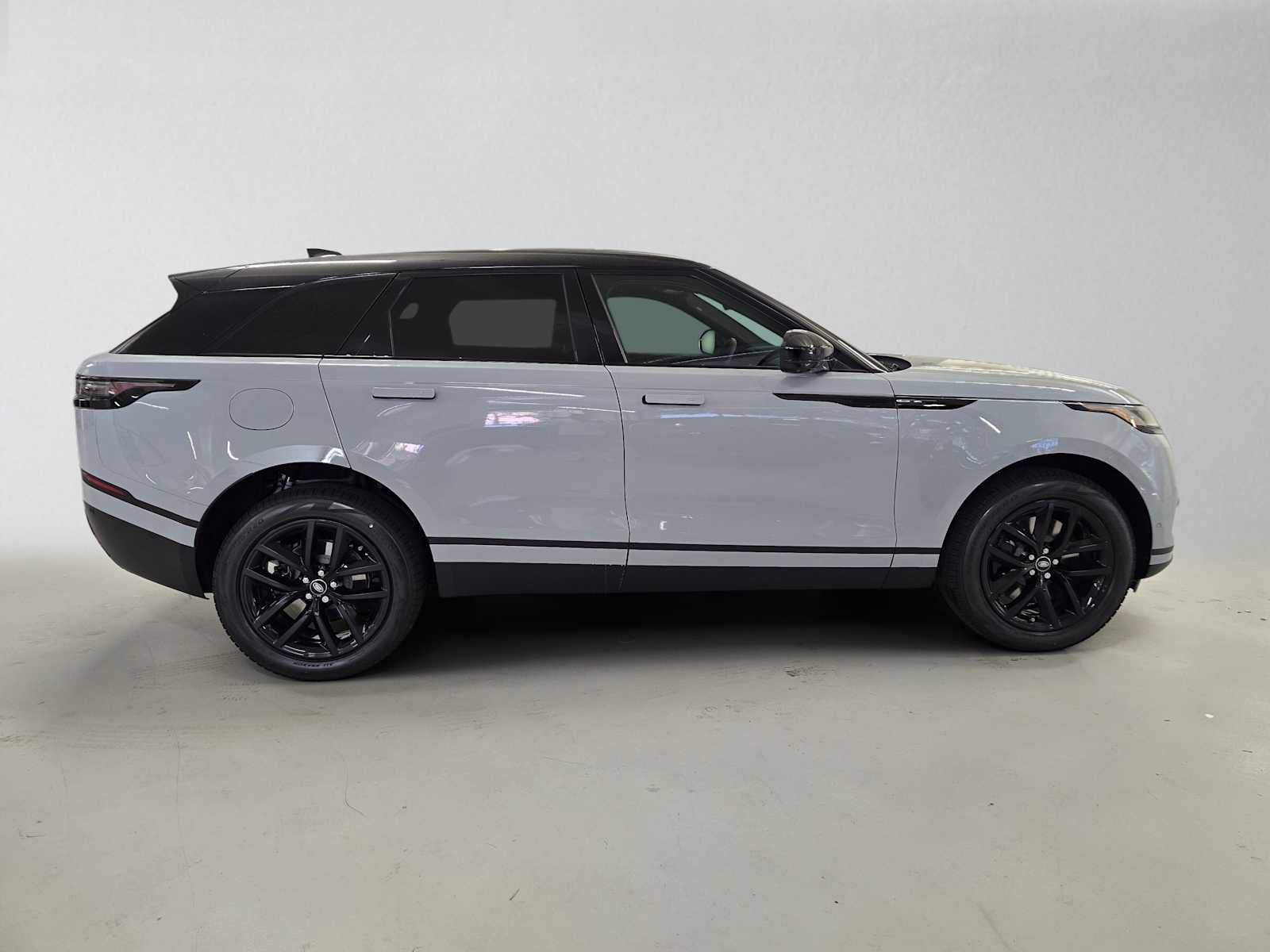 New 2026 Land Rover Range Rover Velar S AWD/4WD image 6