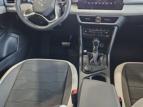 New 2026 Volkswagen Taos SE AWD/4WD image 24