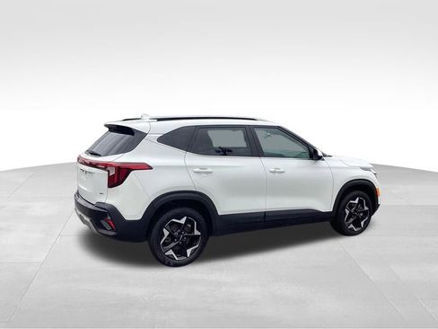 Certified 2024 Kia Seltos EX AWD/4WD image 6