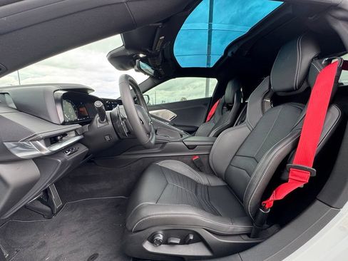 Used 2024 Chevrolet Corvette Stingray Preferred Cpe w/ Z51 Performance Package RWD image 29