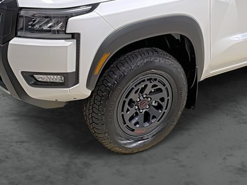New 2026 Nissan Frontier PRO-4X w/ Tow Package AWD/4WD image 9
