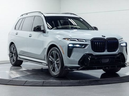 Used 2025 BMW X7 xDrive40i w/ Executive Package AWD/4WD image 4