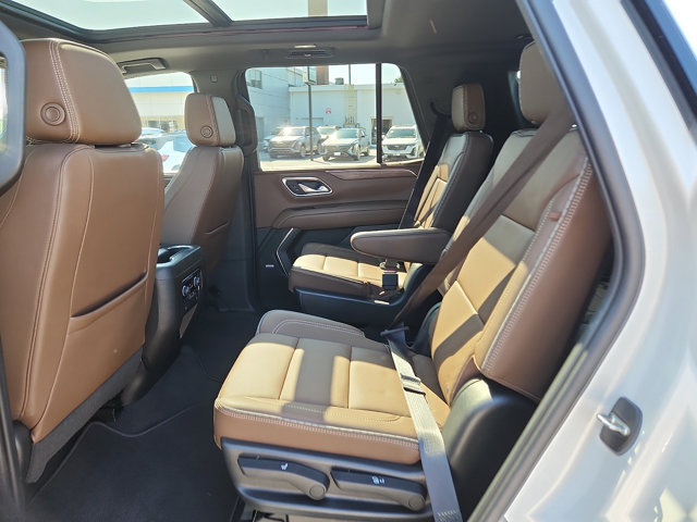 Used 2022 Chevrolet Tahoe High Country AWD/4WD image 10
