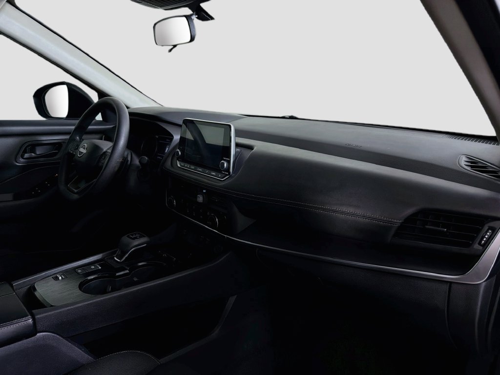 Used 2025 Nissan Rogue S FWD image 26