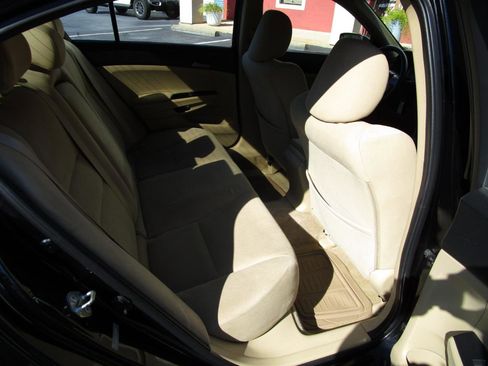 Used 2011 Honda Accord LX-P image 24