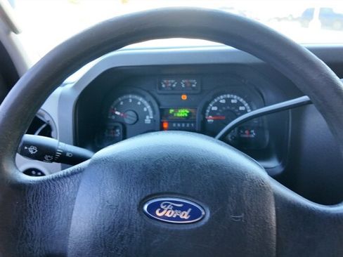 Used 2013 Ford E-150 and Econoline 150 w/ PWR Group image 2