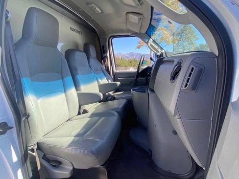Used 2013 Ford E-450 and Econoline 450 Super Duty w/ PWR Locks & Windows Group RWD image 16