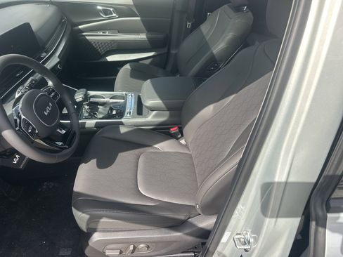 New 2026 Kia Carnival SX FWD image 16
