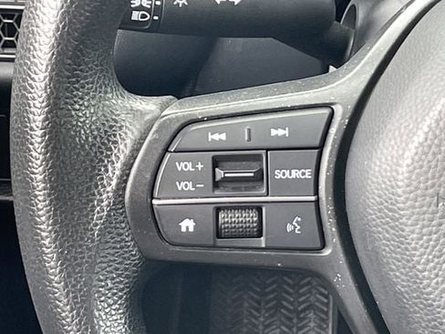 Used 2023 Honda HR-V LX image 12