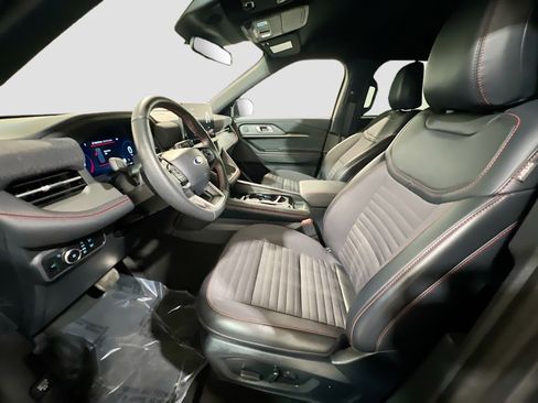 Used 2025 Ford Explorer ST-Line image 15