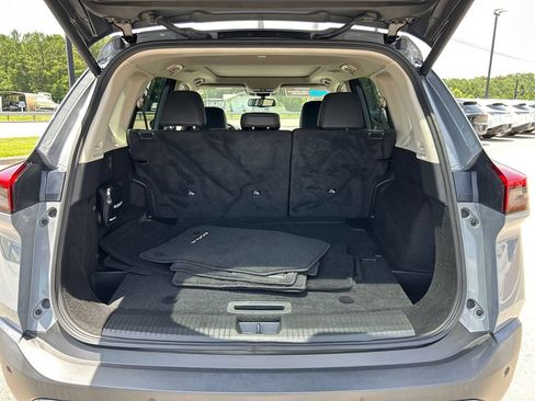Used 2023 Nissan Rogue SL AWD/4WD image 6