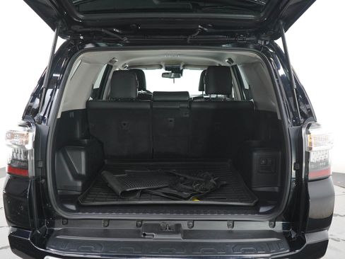 Used 2022 Toyota 4Runner TRD Off-Road Premium AWD/4WD image 16